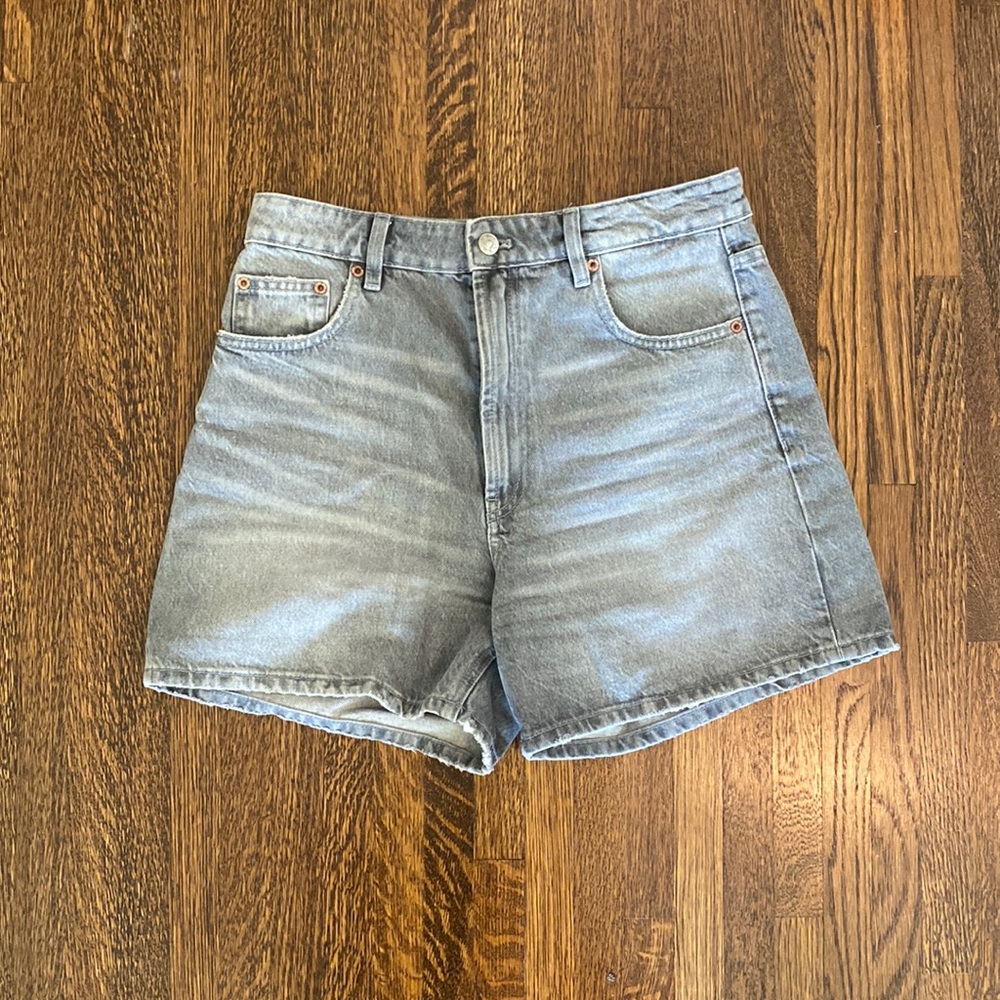NWOT Zara highwaist denim shorts
